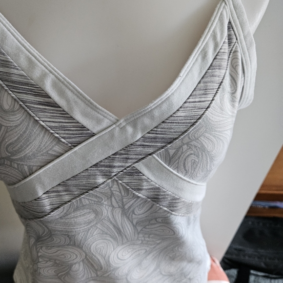 Lululemon sport t-shirt - Picture 2 of 5